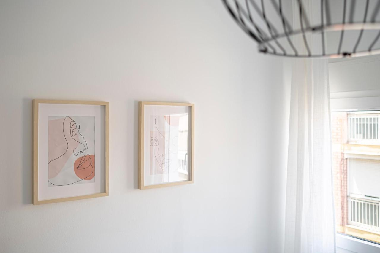 Apartment Beach Picasso Sant Adria de Besos Exterior foto